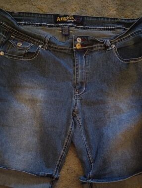 Angels Jeans Women's Faded Blue Relaxed Denim Bermuda Shorts 22W